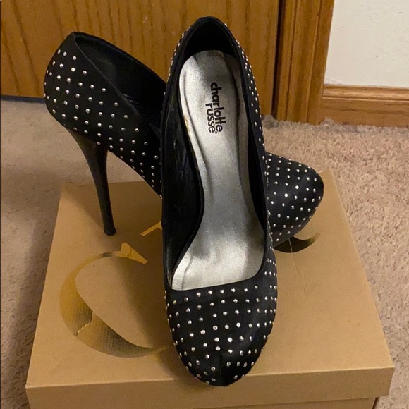 Heels - Picture 2 of 5